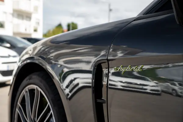 Porsche Panamera 4 E-Hybrid Platinum Edition 5