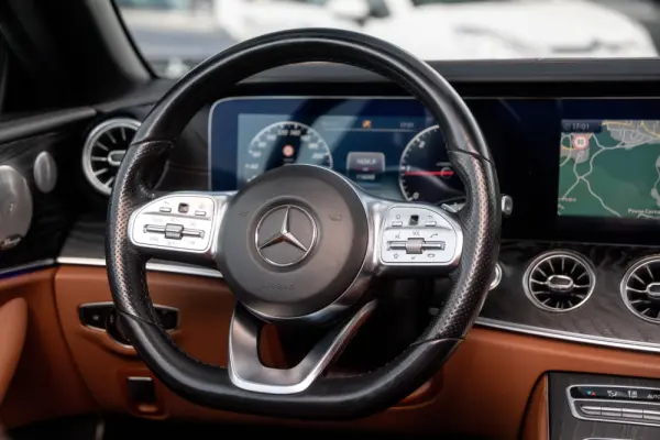 Mercedes-Benz E 220 d 4Matic 9G-TRONIC AMG Line 30