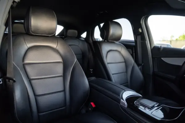 Mercedes-Benz GLC 300 e Coupé 4Matic 32