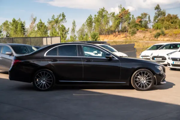 Mercedes-Benz E 220 d Avantgarde+ 11
