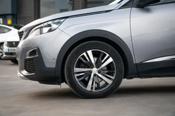 Peugeot 5008 1.6 BlueHDi Allure 6