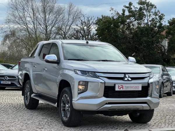 Mitsubishi L200 2.3 DI-D Strakar Space Cab Intense 4WD 4