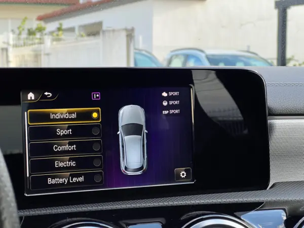 Mercedes-Benz A 250 e 8G-DCT Edition AMG Line 23