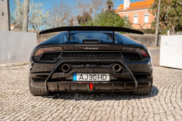 Lamborghini Huracán 5.2 V10 LP Performance 8