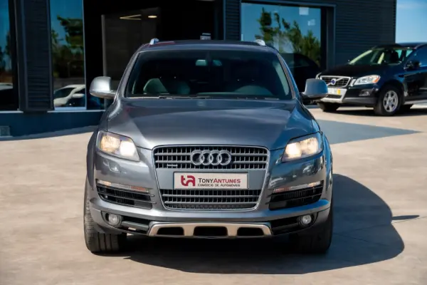 Audi Q7 3.0 TDI DPF quattro tiptronic 12