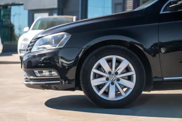 Volkswagen Passat 1.6 TDI Confortline 6