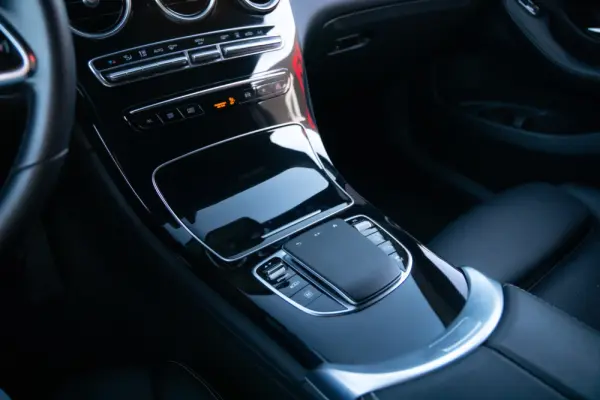 Mercedes-Benz GLC 300 e Coupé 4Matic 23