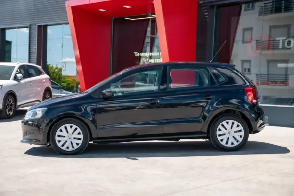 Volkswagen Polo 1.6 TDI Confortline 8