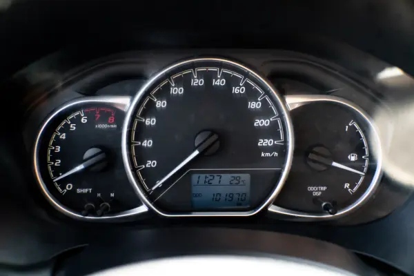 Toyota Yaris 1.0 VVT-i Comfort 18