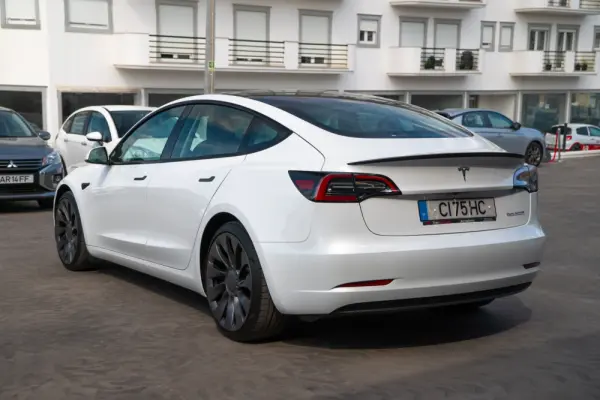 Tesla Model 3 Performance Dual Motor AWD 11