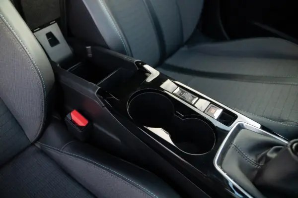 Peugeot 2008 1.2 PureTech Allure 27