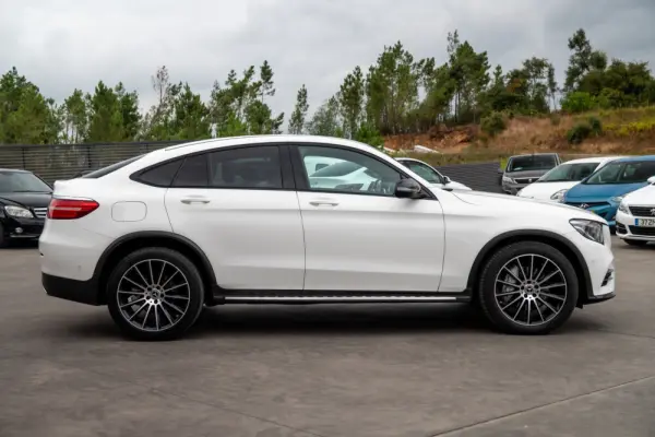 Mercedes-Benz GLC 250 d Coupé AMG Line 4-Matic 6
