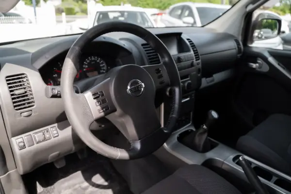 Nissan Navara 2.5 dCi CD Pilot Hi-Tech 2