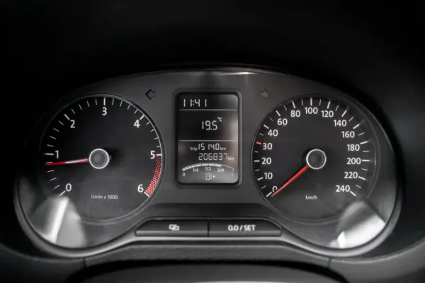 Volkswagen Polo 1.6 TDI Confortline 15