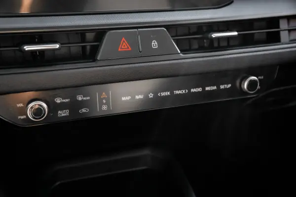 Kia Stonic 1.0 T-GDi Tech 7DCT 21