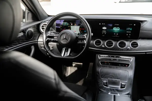 Mercedes-Benz E 300 de 4Matic 9G-TRONIC AMG Line 4