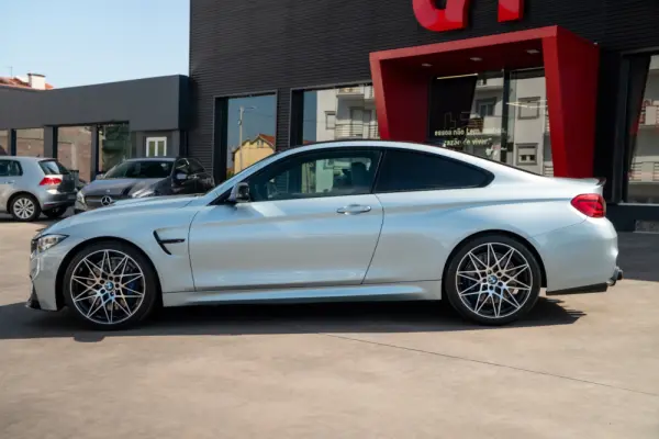 BMW M4 DKG 5
