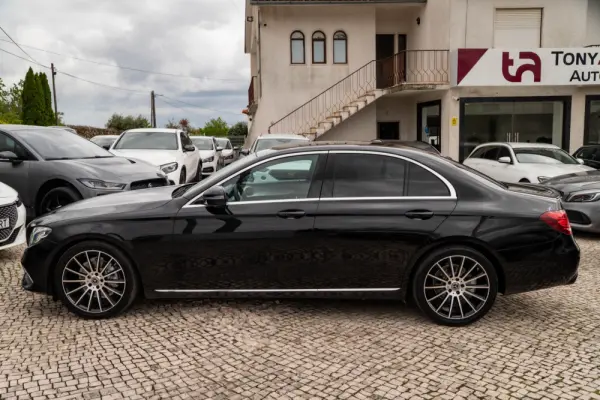Mercedes-Benz E 220 d Avantgarde+ 9