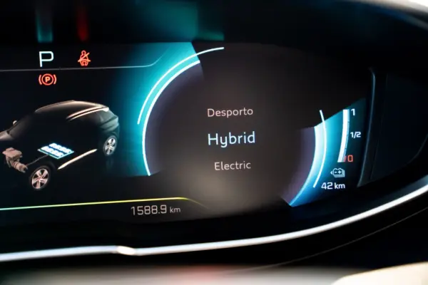 Peugeot 3008 1.6 Hybrid Allure Pack e-EAT8 19