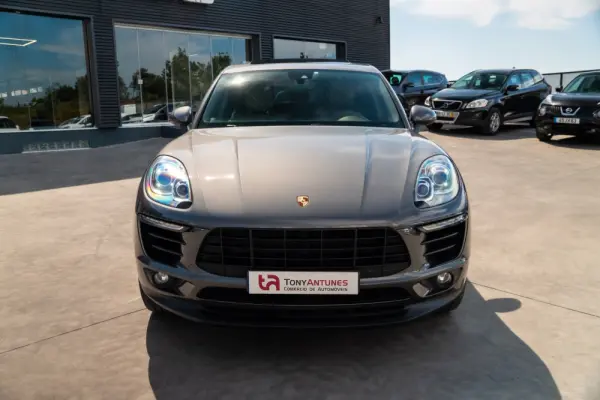 Porsche Macan S 28