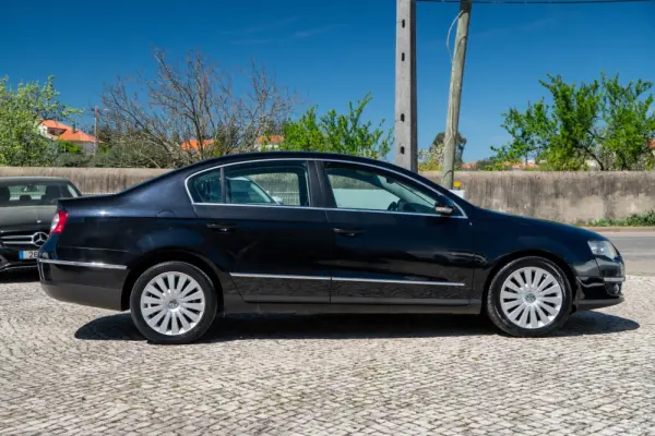 Volkswagen Passat 2.0 TDI Highline 8
