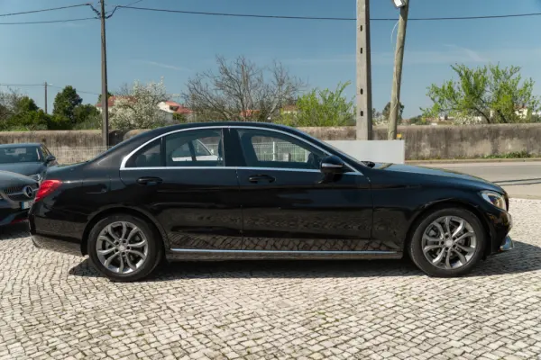 Mercedes-Benz C 200 d Avantgarde 27