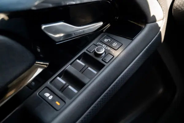 Land Rover Range Rover Evoque D150 S 14