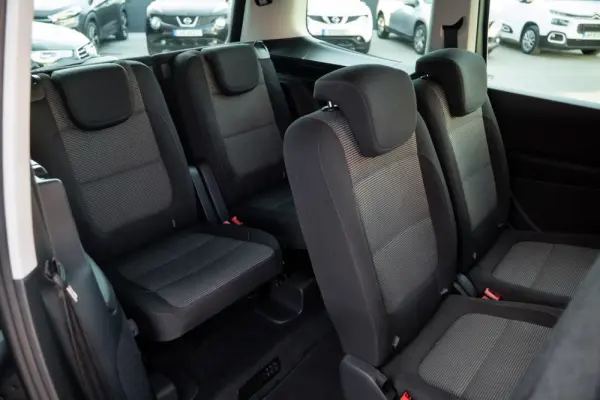 Volkswagen Sharan 2.0 TDI Confortline 25