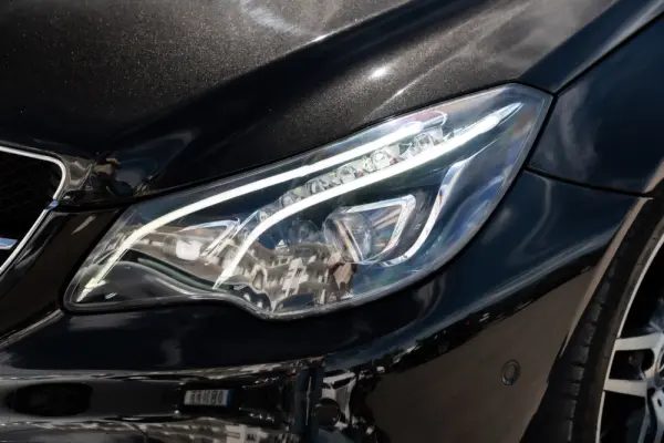 Mercedes-Benz E 220 CDI Elegance BE Auto. 12