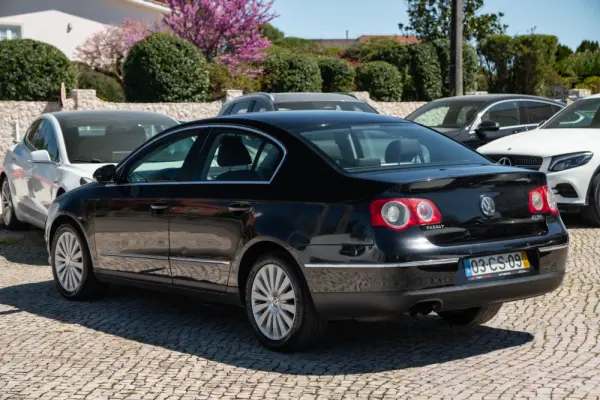 Volkswagen Passat 2.0 TDI Highline 12
