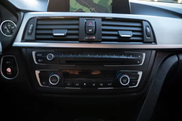 BMW 318 d Line Modern 17