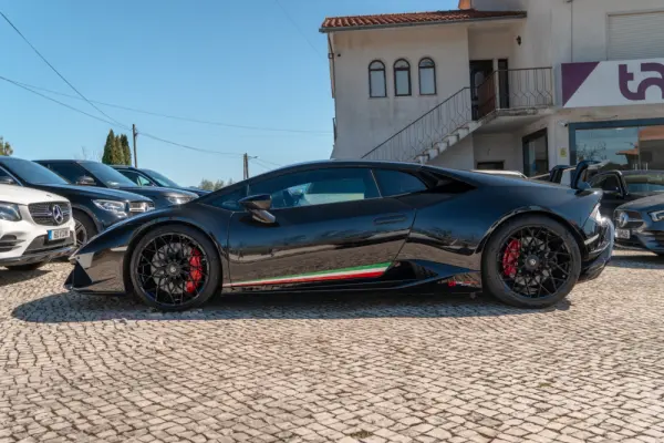 Lamborghini Huracán 5.2 V10 LP Performance 4