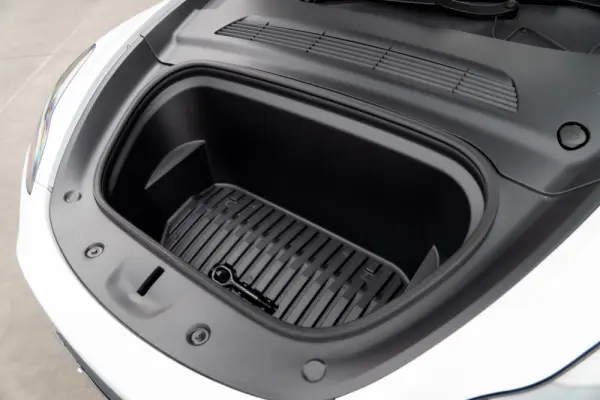 Tesla Model Y Long Range Dual Motor AWD 20