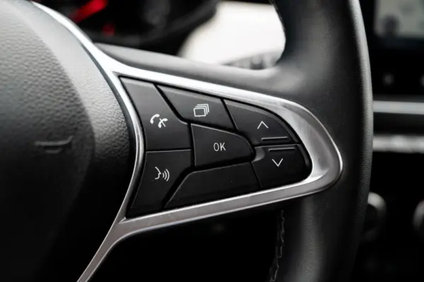 Renault Clio 1.0 TCe Intens 13