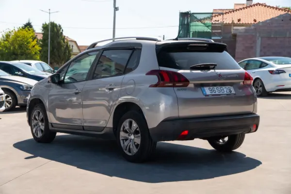 Peugeot 2008 1.6 BlueHDi Access 9