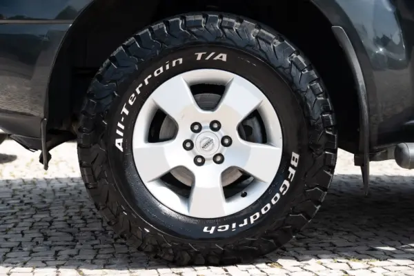 Nissan Navara 2.5 dCi CD Pilot Hi-Tech 8