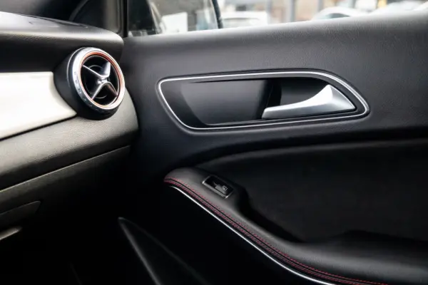 Mercedes-Benz GLA 180 (CDI) d 7G-DCT AMG Line 20