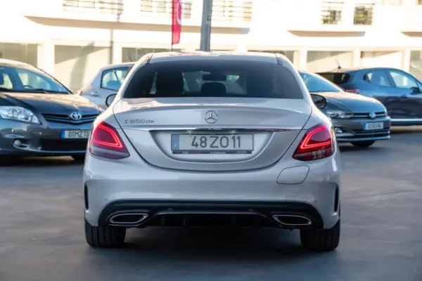 Mercedes-Benz C 300 de AMG Line 9