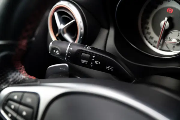 Mercedes-Benz GLA 180 (CDI) d 7G-DCT AMG Line 18