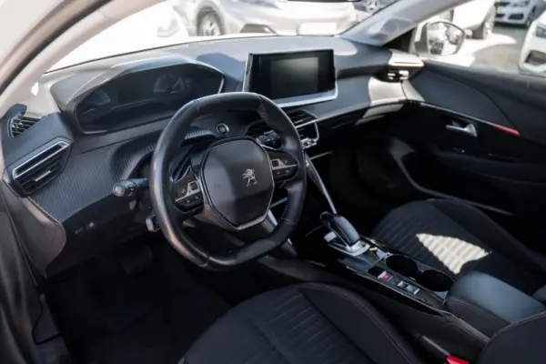 Peugeot e-208 50 kWh Active 8