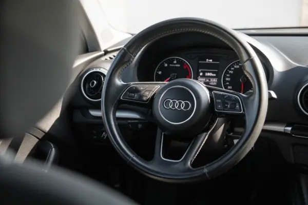 Audi A3 Limousine 30 TDI Design 29