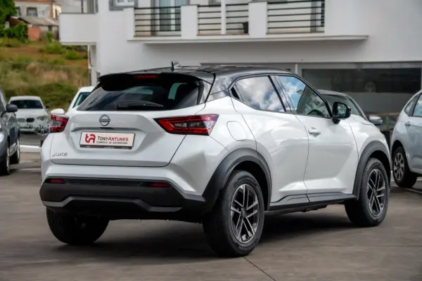 Nissan Juke 1.0 DIG-T N-Connecta Two Tone 7