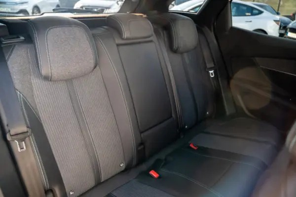 Peugeot 3008 1.6 Hybrid4 Allure Pack e-EAT8 27