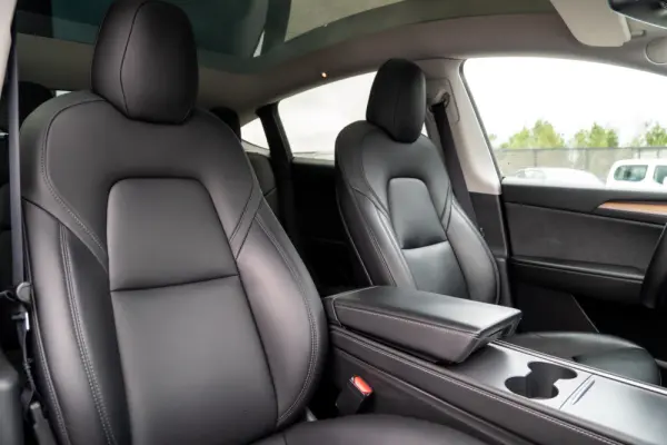 Tesla Model Y Long Range Dual Motor AWD 7