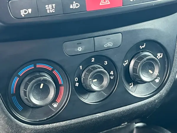 Fiat Doblo 1.3 Multijet 16V Trofeo 14