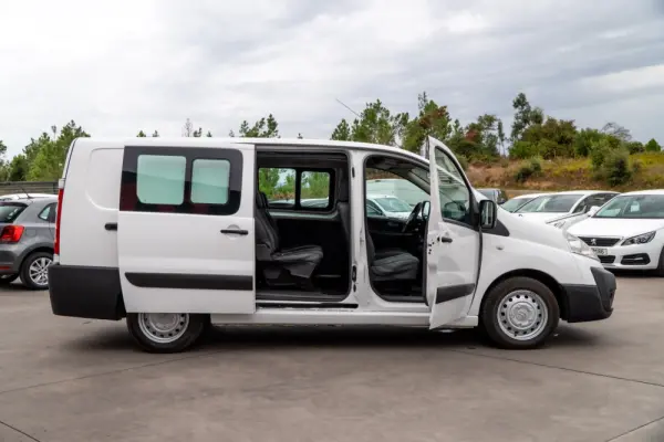 Citroen Jumpy 1.6 HDi L2H1 Semi-Vidrada 8