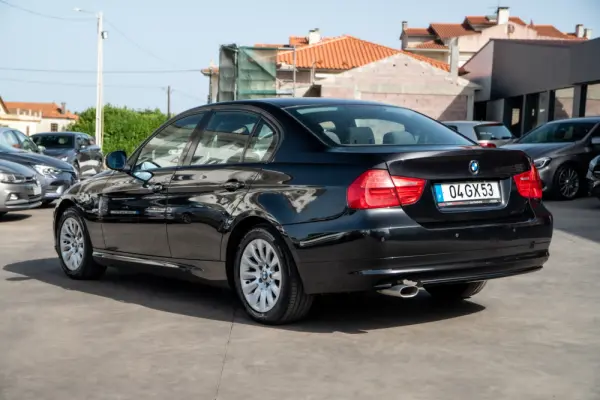 BMW 318 d Line Sport 9