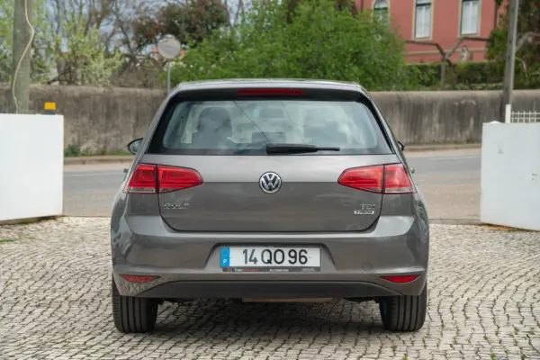 Volkswagen Golf 1.6 TDi Confortline 9