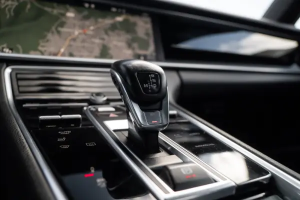 Porsche Panamera Sport Turismo 4 E-Hybrid Platinum Edition 25