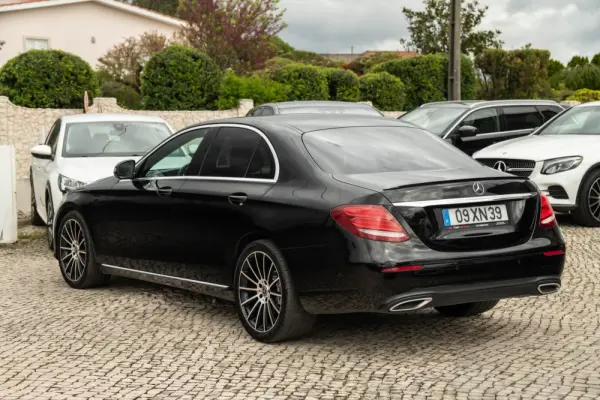Mercedes-Benz E 220 d Avantgarde+ 11